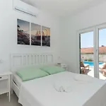 Dodo Makarska